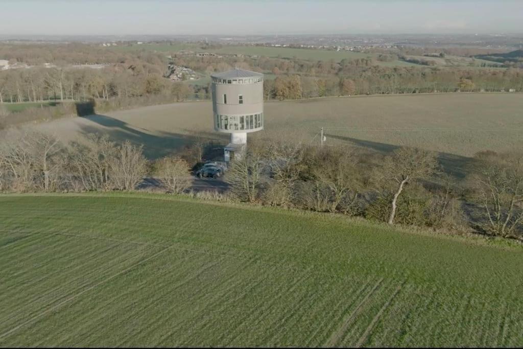 Villa Luxury Converted Water Tower In Flockton Emley Exterior foto