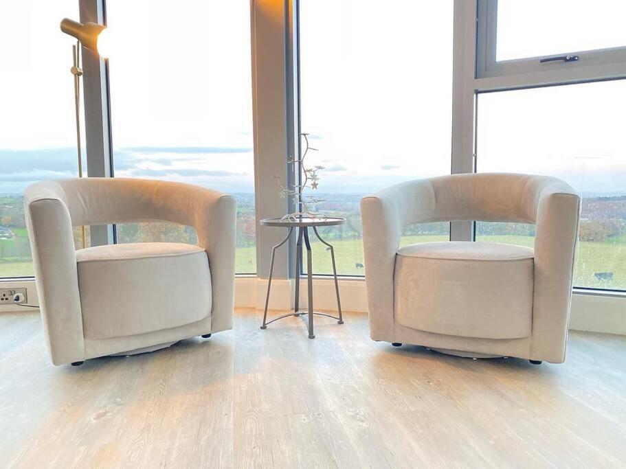 Villa Luxury Converted Water Tower In Flockton Emley Exterior foto